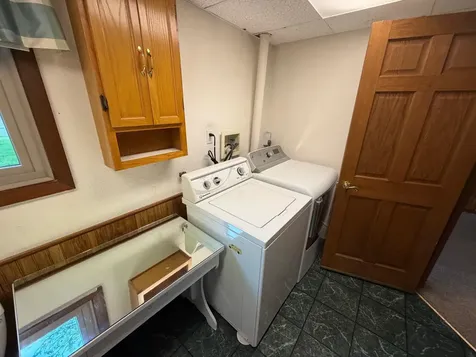 21853 Kings Dubuque IA 52001