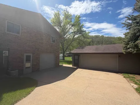 21853 Kings Dubuque IA 52001