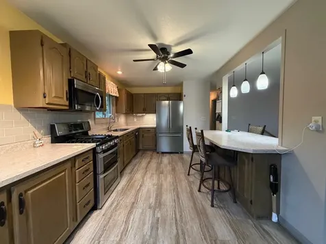 21853 Kings Dubuque IA 52001