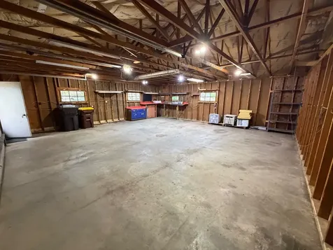 21853 Kings Dubuque IA 52001