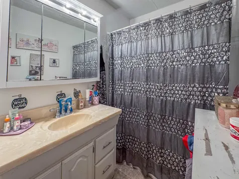 251 W 17th Dubuque IA 52001