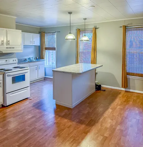 251 W 17th Dubuque IA 52001
