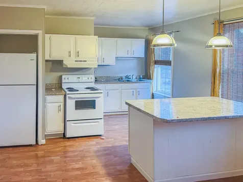 251 W 17th Dubuque IA 52001