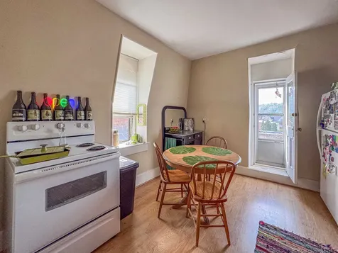 1735 Madison Dubuque IA 52001