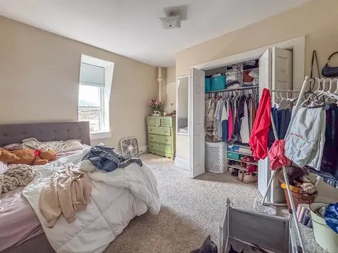 1735 Madison Dubuque IA 52001