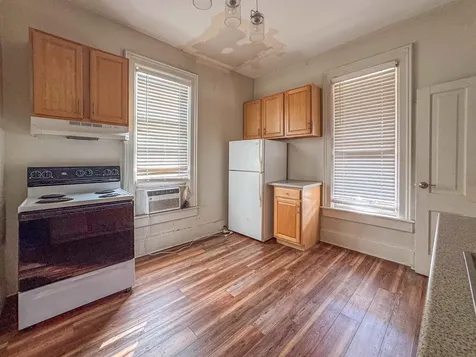 1735 Madison Dubuque IA 52001