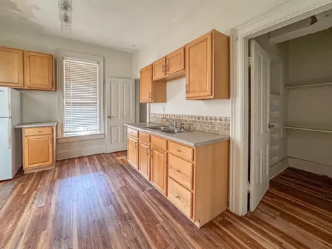 1735 Madison Dubuque IA 52001