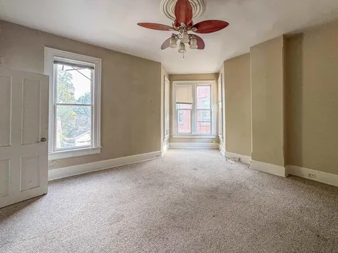 1735 Madison Dubuque IA 52001