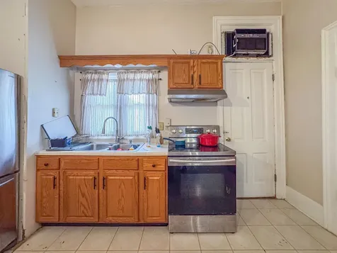 1735 Madison Dubuque IA 52001
