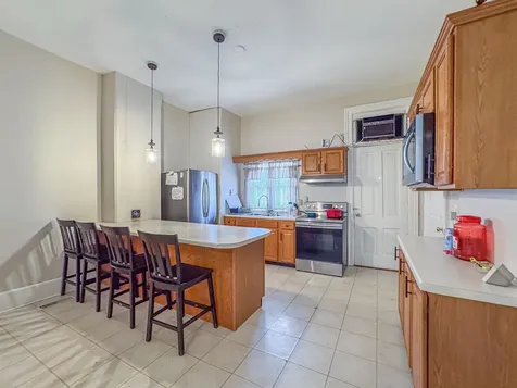 1735 Madison Dubuque IA 52001