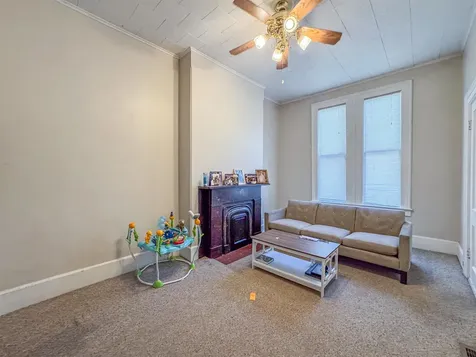 1735 Madison Dubuque IA 52001