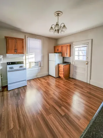 1735 Madison Dubuque IA 52001