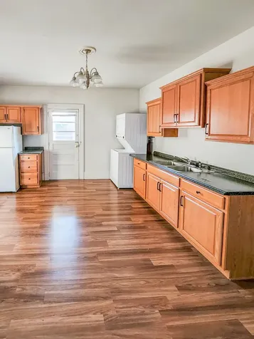 1735 Madison Dubuque IA 52001