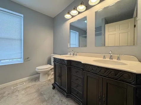 1735 Madison Dubuque IA 52001