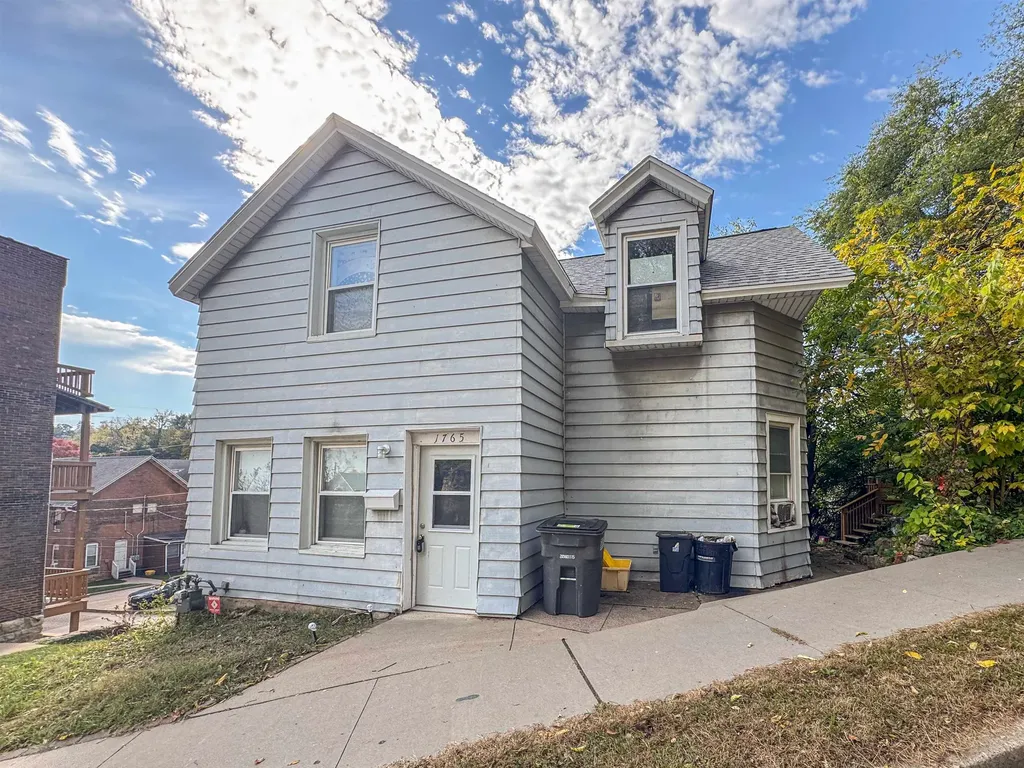 1765 Madison Dubuque IA 52001