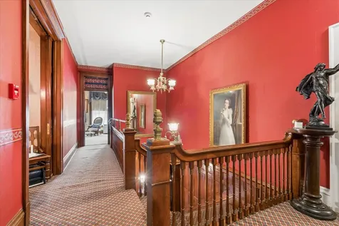 504 Bluff Dubuque IA 52001