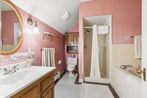 504 Bluff Dubuque IA 52001