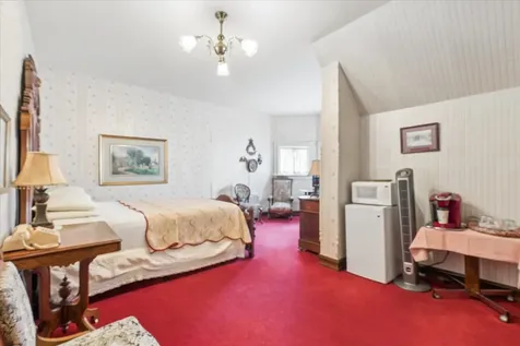504 Bluff Dubuque IA 52001
