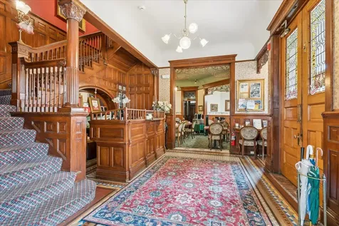 504 Bluff Dubuque IA 52001