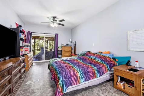 527 SW 2nd Dyersville IA 52040
