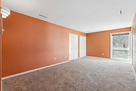 16379 Coventry Dubuque IA 52001