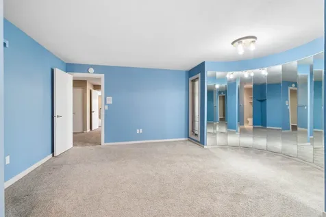 16379 Coventry Dubuque IA 52001