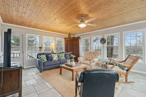 170 South Hill Dubuque IA 52003