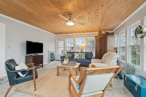 170 South Hill Dubuque IA 52003