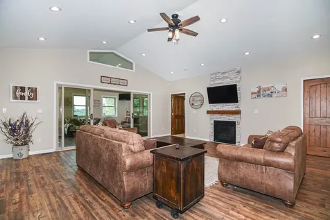 25619 226th Delhi IA 52223