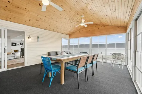 174 Abel Guttenberg IA 52052