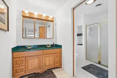 174 Abel Guttenberg IA 52052