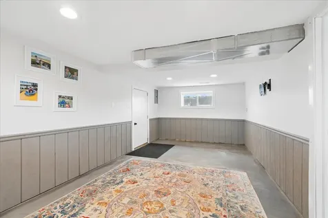 174 Abel Guttenberg IA 52052