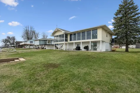 174 Abel Guttenberg IA 52052