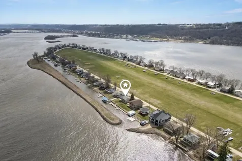 174 Abel Guttenberg IA 52052