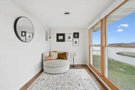 174 Abel Guttenberg IA 52052