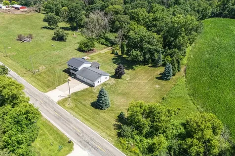 30020 Prier Dyersville IA 52040