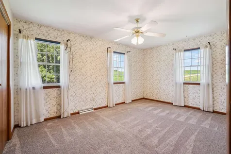 30020 Prier Dyersville IA 52040