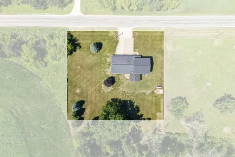 30020 Prier Dyersville IA 52040