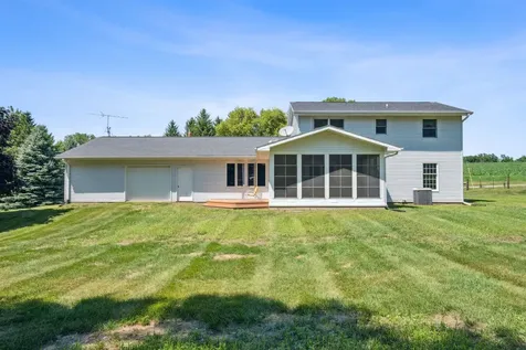 30020 Prier Dyersville IA 52040