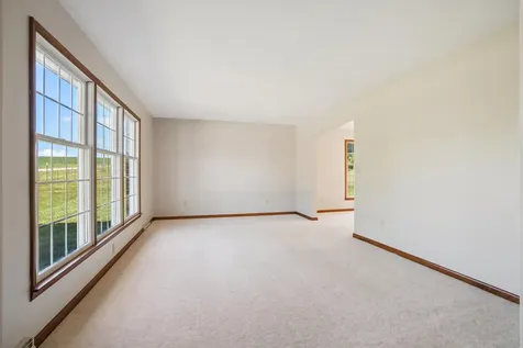 30020 Prier Dyersville IA 52040