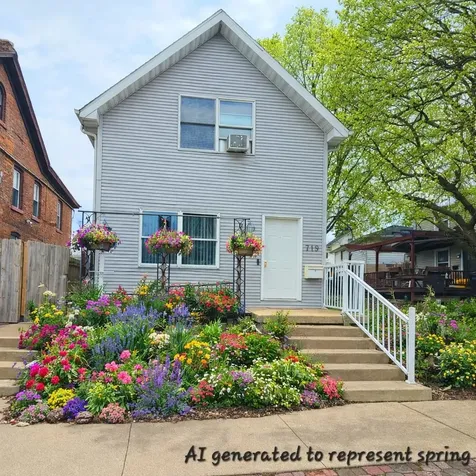 719 E 22nd Dubuque IA 52001-3406