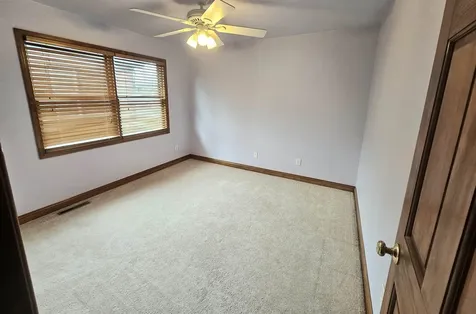 719 E 22nd Dubuque IA 52001-3406