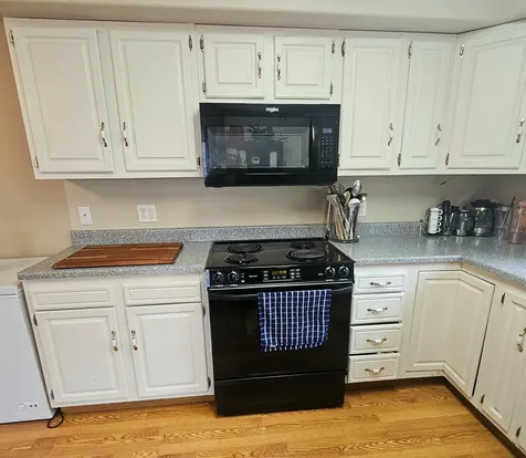 719 E 22nd Dubuque IA 52001-3406