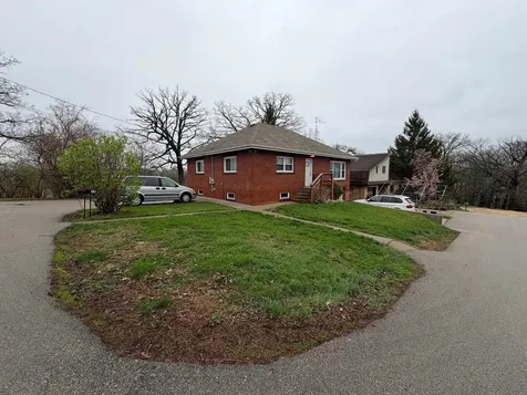 45 Oak Grove Dubuque IA 52002