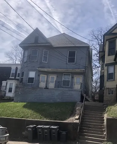 697 Caledonia Dubuque IA 52001