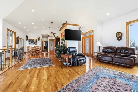 1567 St. Catherine Dubuque IA 52031