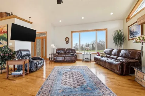 1567 St. Catherine Dubuque IA 52031