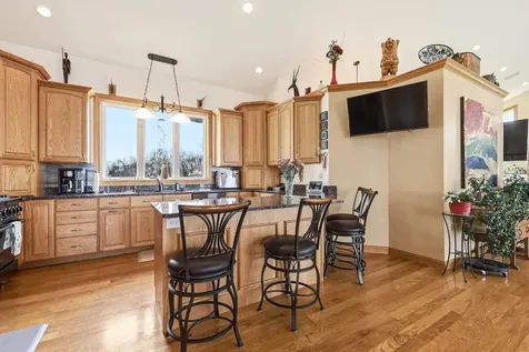 1567 St. Catherine Dubuque IA 52031