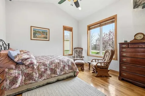 1567 St. Catherine Dubuque IA 52031