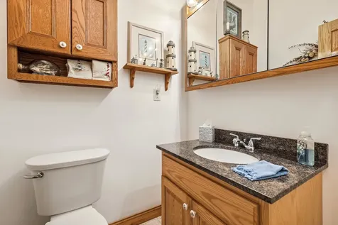 1567 St. Catherine Dubuque IA 52031
